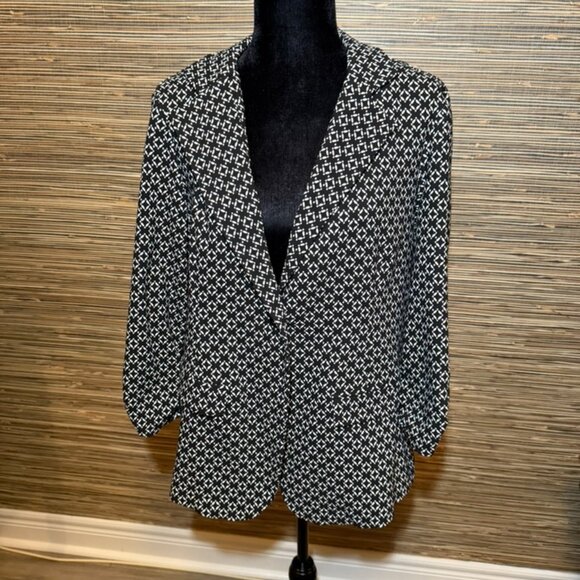 Black and White Blazer - Picture 1 of 3